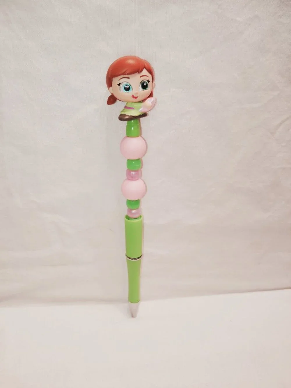 Disney Doorable- Child Anna- Handmade Beaded Pen